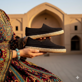 گیوه مشکی دور کنفی مدل سراب